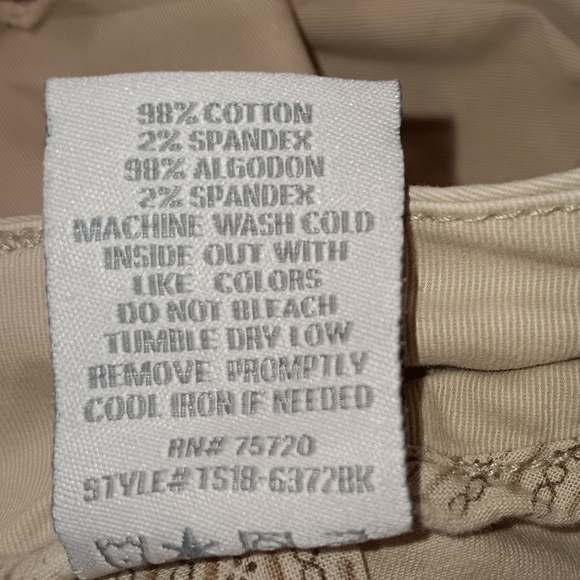 Buckle Khaki Cotton Shorts for Women Size 8 - Picture 5 of 6